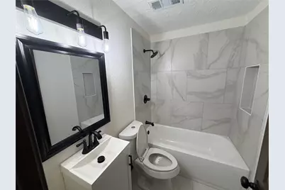 3915 Heatherbrook Drive, Houston, TX 77045 - Photo 12