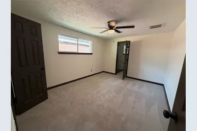 3915 Heatherbrook Drive, Houston, TX 77045 - Photo 16