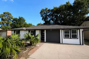 3915 Heatherbrook Dr, Houston, TX 77045 - Photo 1