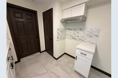 3915 Heatherbrook Drive, Houston, TX 77045 - Photo 6