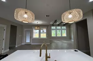 5680 Essie Ln, Beaumont, TX 77713 - Photo 8
