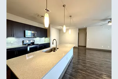 2033 S Gessner Road #2105, Houston, TX 77063 - Photo 6