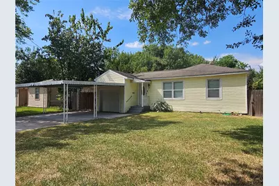 125 E 6th Street, Deer Park, TX 77536 - Photo 1