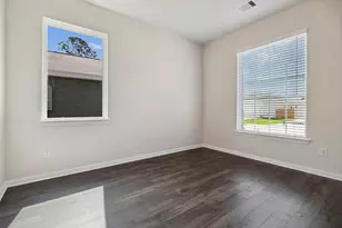 15450 Maple Ter Dr, Conroe, TX 77303 - Photo 4