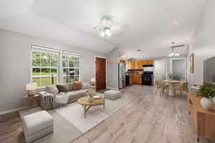 10443 Royal York Dr, Conroe, TX 77303 - Photo 4