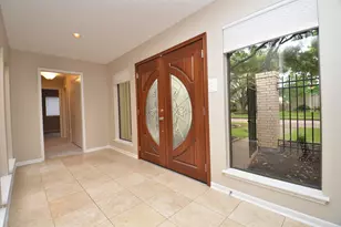 12310 Burgoyne Dr, Houston, TX 77077 - Photo 8
