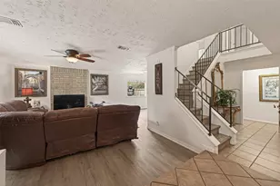 92 S Waxberry Rd, The Woodlands, TX 77381 - Photo 8