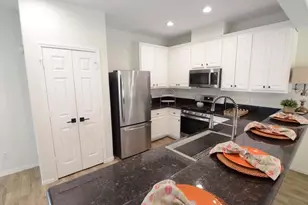 2201 Naomi St, Houston, TX 77054 - Photo 2