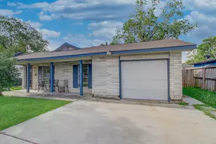 510 Roper St, Houston, TX 77034 - Photo 2