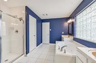 13203 Yaupon Holly Ln, Houston, TX 77044 - Photo 26