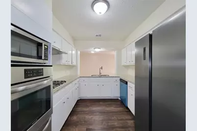 7426 Navasota Street, Houston, TX 77016 - Photo 10
