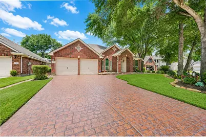 15831 Laurel Cove, Tomball, TX 77377 - Photo 2