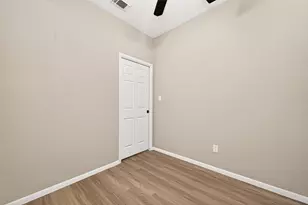 41 Creek Forest Ln, Conroe, TX 77384 - Photo 38