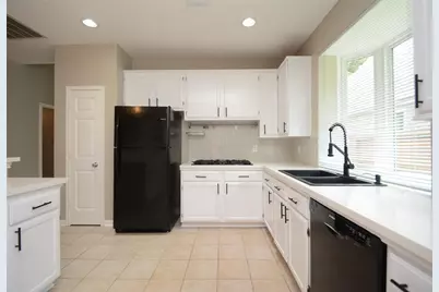 5327 Willow Knoll Court, Houston, TX 77345 - Photo 10