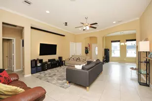 6615 Goldspier St, Houston, TX 77091 - Photo 2