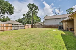 6615 Goldspier St, Houston, TX 77091 - Photo 32