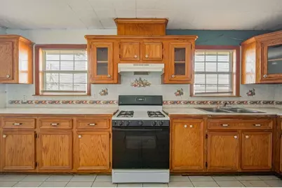 714 W 7th Street, Freeport, TX 77541 - Photo 10