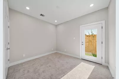 9 Wellford Street #F, Houston, TX 77022 - Photo 8