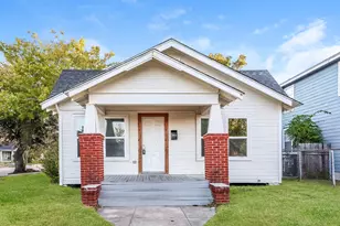 502 N Jones St, Baytown, TX 77520 - Photo 1