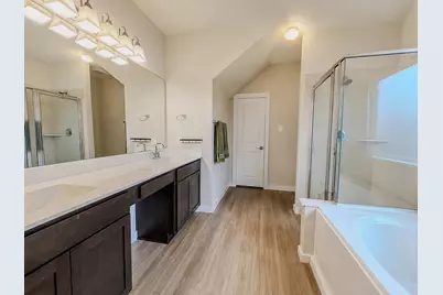 323 Bennett Street, Angleton, TX 77515 - Photo 12