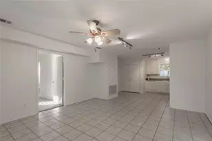 2118 Avenue M, Huntsville, TX 77340 - Photo 4