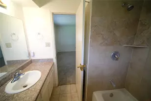 12327 Shannon Hill, Houston, TX 77099 - Photo 14