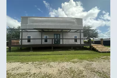 860 Wade Street, Clute, TX 77531 - Photo 1
