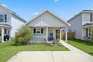 16775 N Marie Vlg Dr, Conroe, TX 77306 - Photo 1