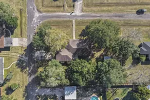 105 Alice St, Anahuac, TX 77514 - Photo 34