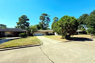 9935 Bertwood St, Houston, TX 77016 - Photo 2