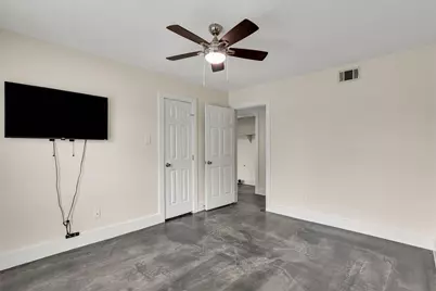 7 April Point Drive N, Conroe, TX 77356 - Photo 12