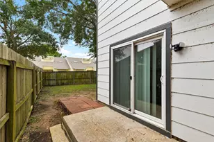 7 April Point Dr N, Conroe, TX 77356 - Photo 4