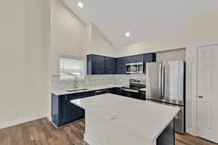 7 April Point Dr N, Conroe, TX 77356 - Photo 18