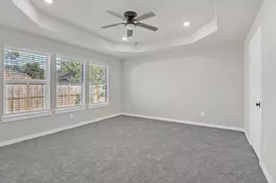 420 W Lobit St, Baytown, TX 77520 - Photo 10