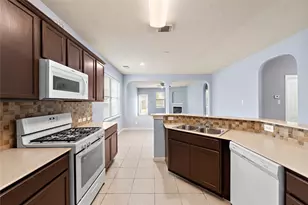 10010 Deer Track Ct, Houston, TX 77064 - Photo 4