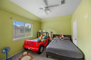 226 Persimmon Dr, Baytown, TX 77520 - Photo 18
