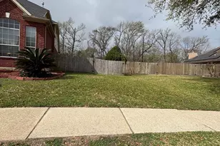 226 Persimmon Dr, Baytown, TX 77520 - Photo 20