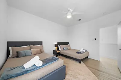 3002 Hawkins Street, Houston, TX 77003 - Photo 22