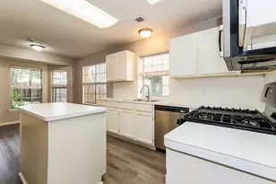 4910 Stone Harbor Dr, Friendswood, TX 77546 - Photo 8