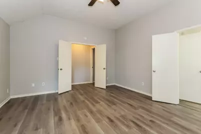 4910 Stone Harbor Drive, Friendswood, TX 77546 - Photo 12