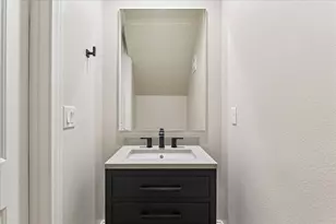 6108 Nicholas Grv Pl, Houston, TX 77055 - Photo 16