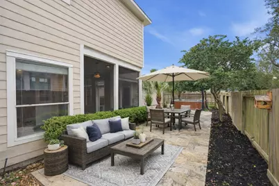 18 E Bonny Branch Street, The Woodlands, TX 77382 - Photo 32