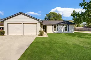 16813 Glen Eagle Dr N, Conroe, TX 77385 - Photo 2