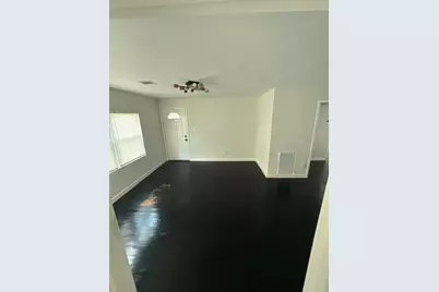 5950 Southville Street, Houston, TX 77033 - Photo 2