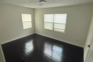 5950 Southville St, Houston, TX 77033 - Photo 4