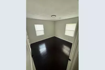 5950 Southville Street, Houston, TX 77033 - Photo 6