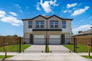 4630 Edfield St, Houston, TX 77033 - Photo 2