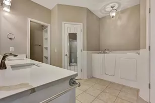 301 Whitehouse Oaks St, Lufkin, TX 75901 - Photo 20