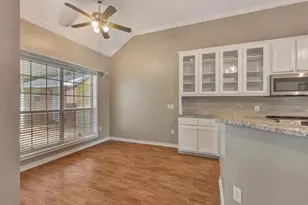 301 Whitehouse Oaks St, Lufkin, TX 75901 - Photo 14