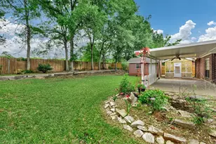 301 Whitehouse Oaks St, Lufkin, TX 75901 - Photo 30